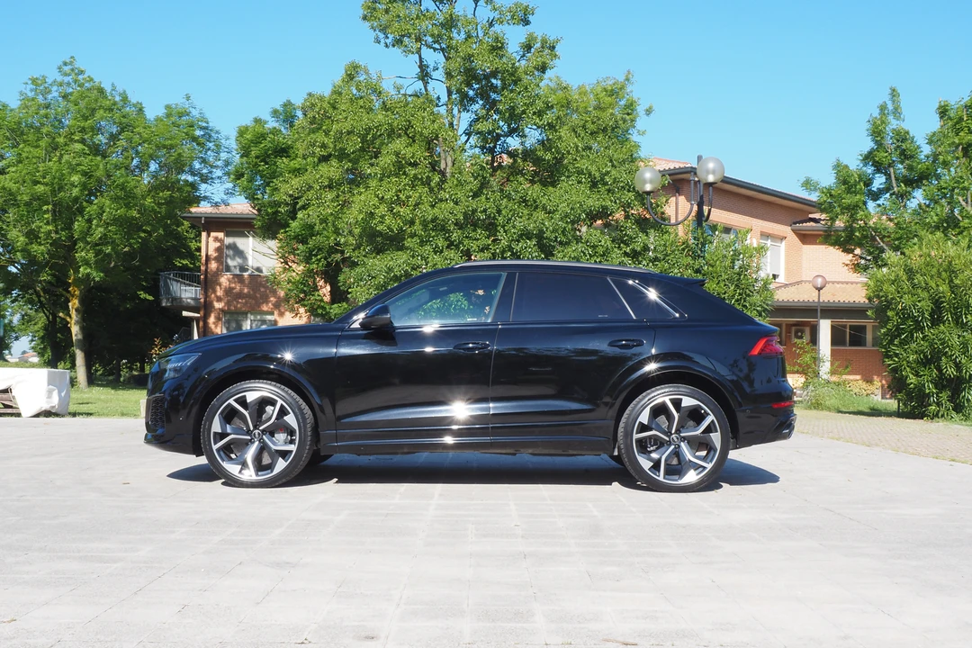 2021 Audi RS Q8 - Image 4 of 31