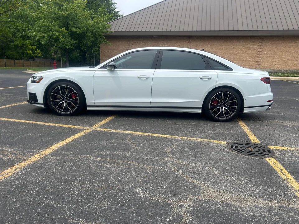 2020 Audi D5 S8 - Image 8 of 31