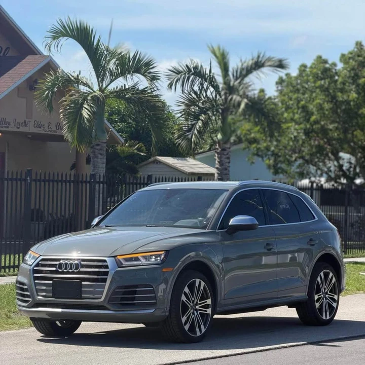 2020 Audi FY SQ5 - Image 2 of 11