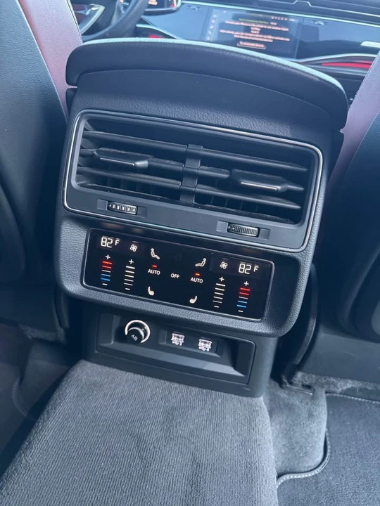 2020 Audi SQ7 - Image 11 of 15
