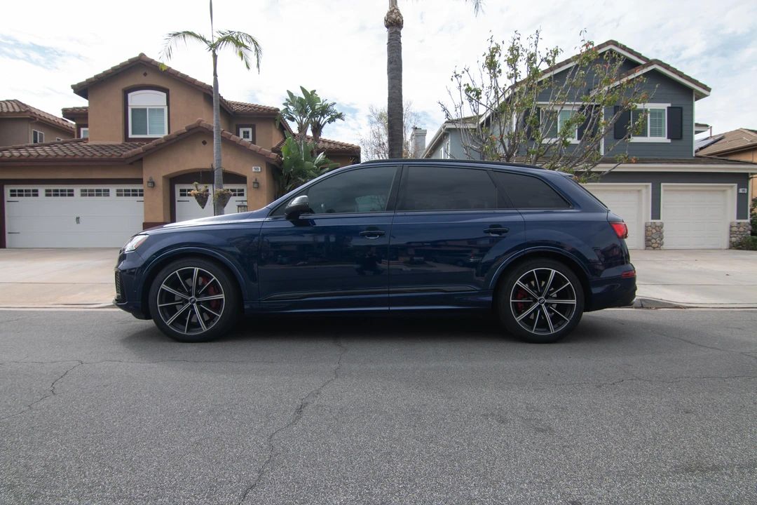 2020 Audi SQ7 - Image 8 of 31