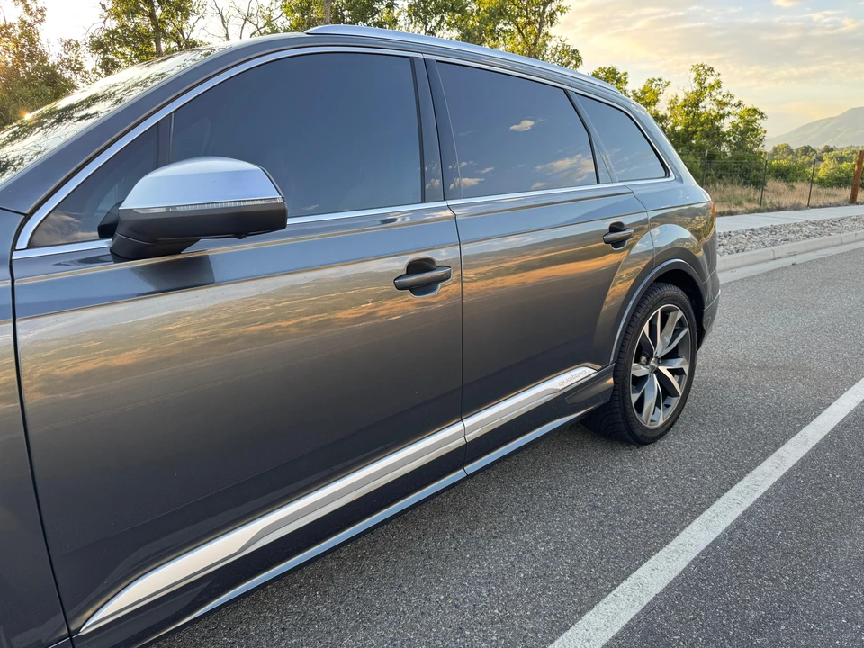 2020 Audi SQ7 - Image 17 of 31