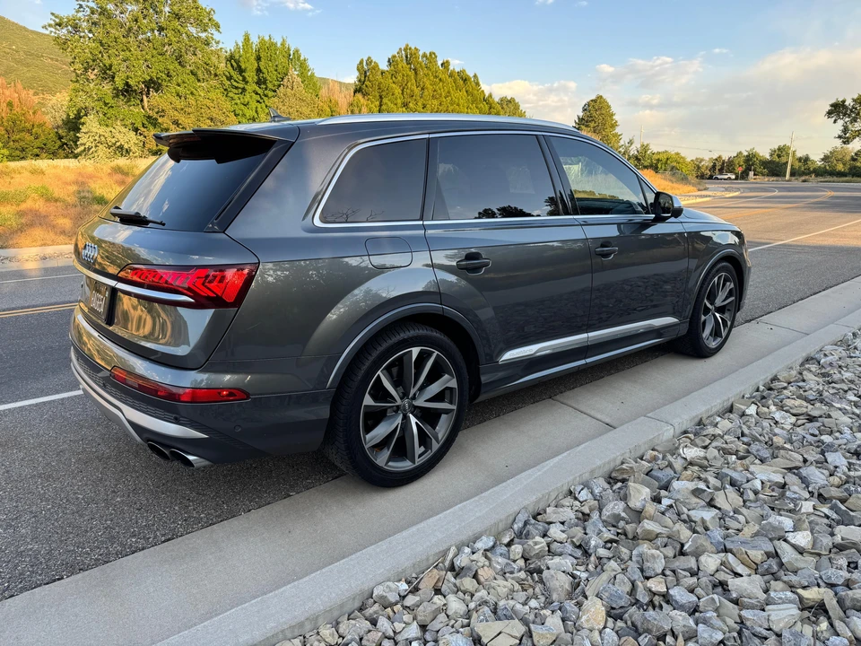 2020 Audi SQ7 - Image 11 of 31