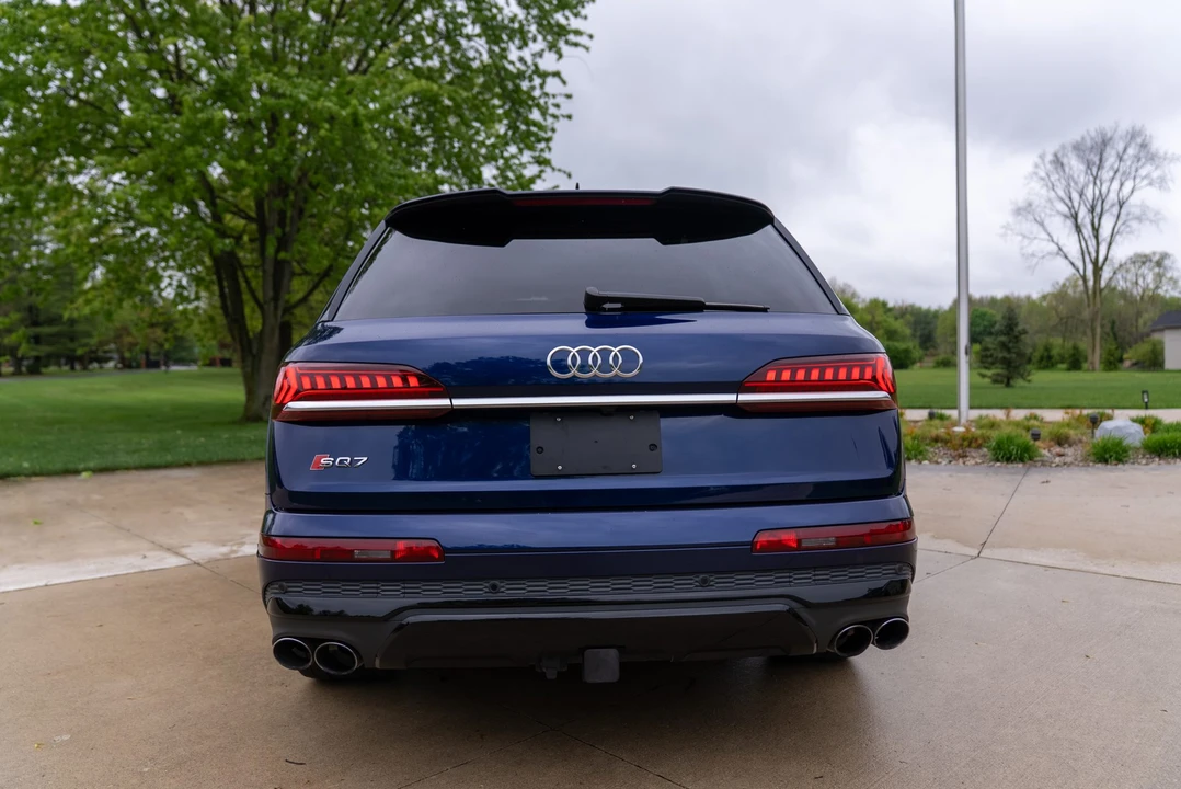 2020 Audi SQ7 - Image 27 of 31