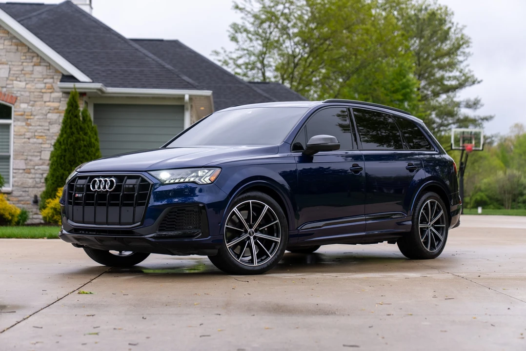 2020 Audi SQ7 - Image 2 of 31