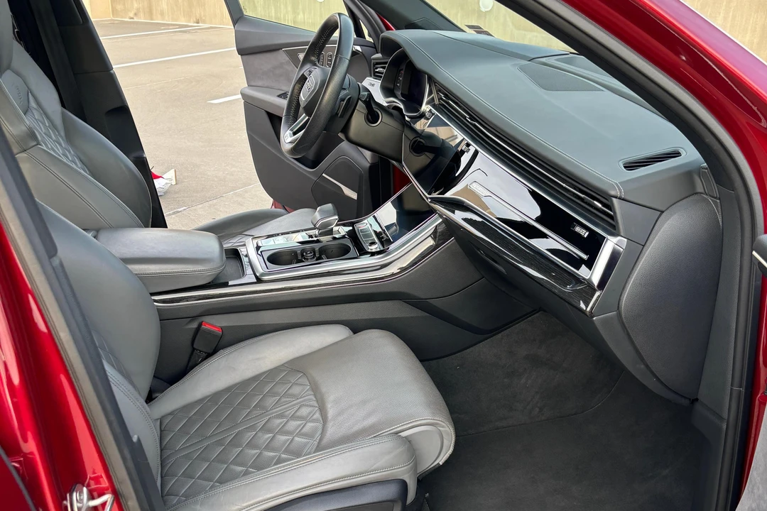2020 Audi SQ7 - Image 28 of 31