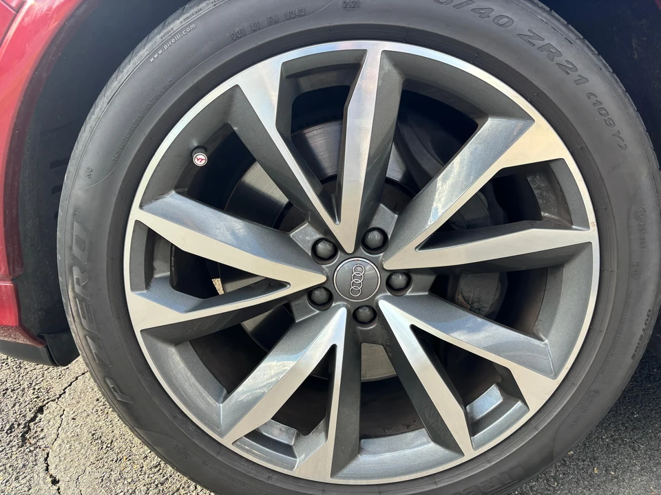2020 Audi SQ7 - Image 25 of 31