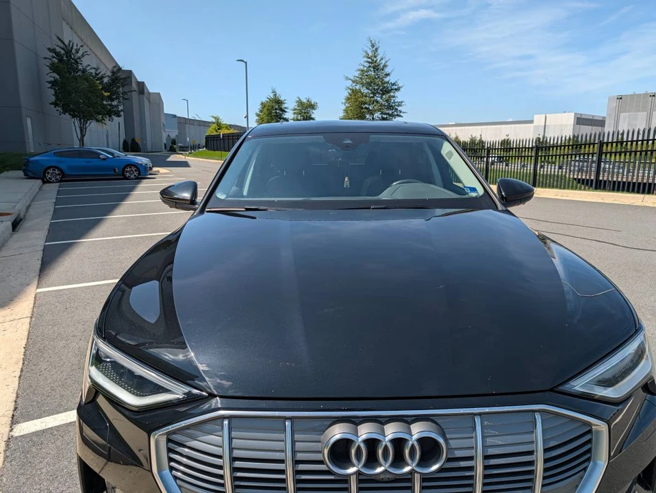 2020 Audi e-tron - Image 18 of 21