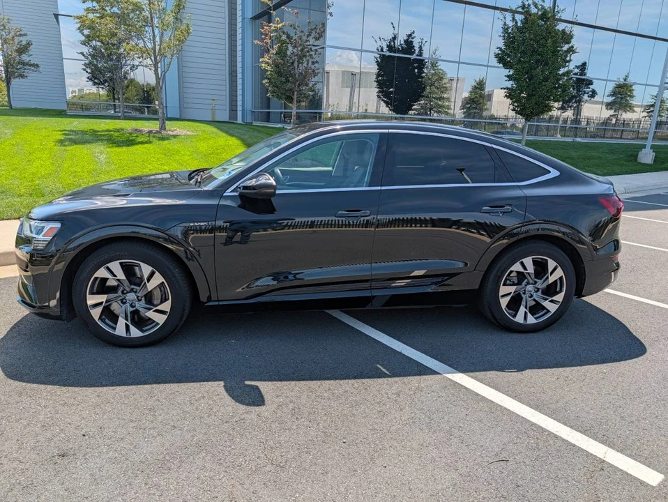 2020 Audi e-tron - Image 19 of 21