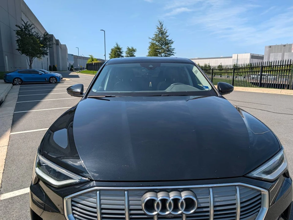 2020 Audi e-tron - Image 4 of 21