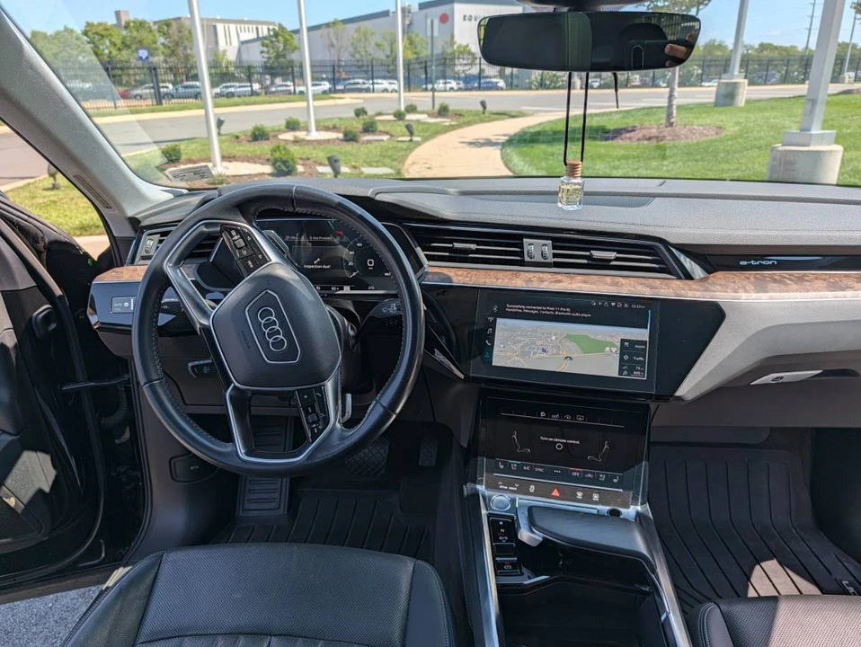 2020 Audi e-tron - Image 8 of 21