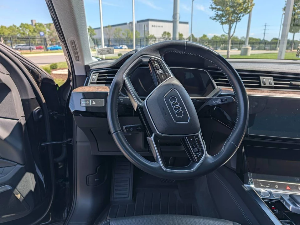 2020 Audi e-tron - Image 5 of 21