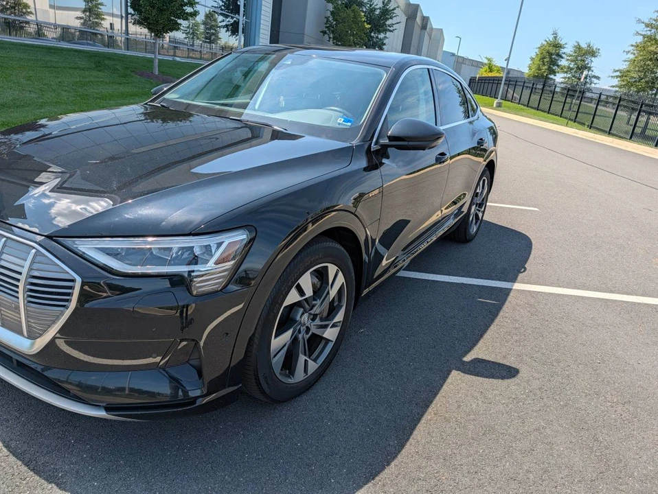 2020 Audi e-tron - Image 17 of 21