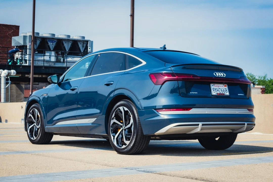 2020 Audi e-tron - Image 7 of 31