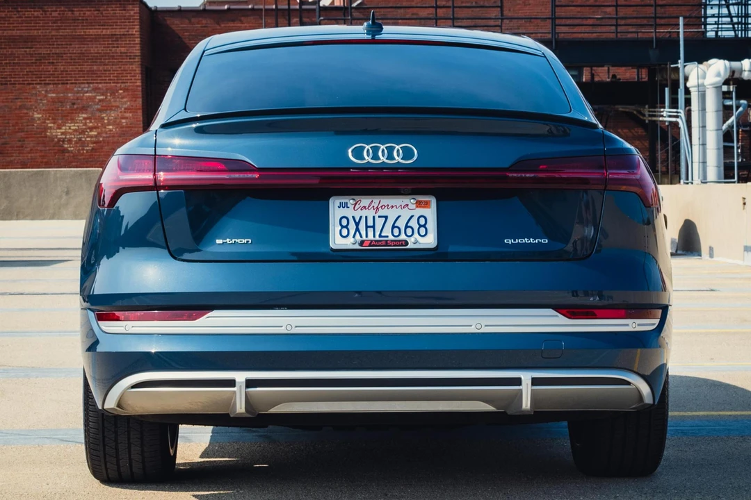 2020 Audi e-tron - Image 5 of 31