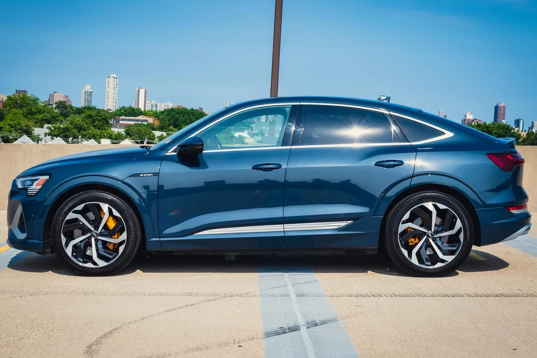 2020 Audi e-tron - Image 3 of 31