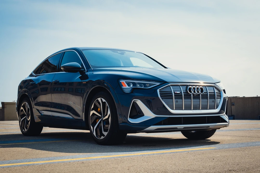 2020 Audi e-tron - Image 9 of 31