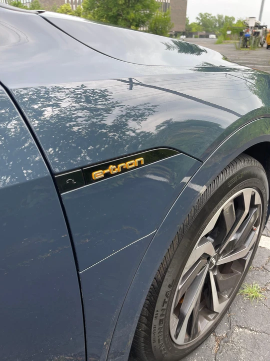 2020 Audi e-tron - Image 27 of 31