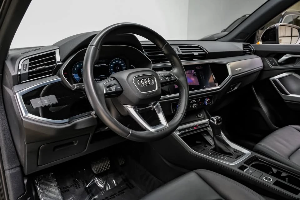 2020 Audi F3 Q3 - Image 3 of 19