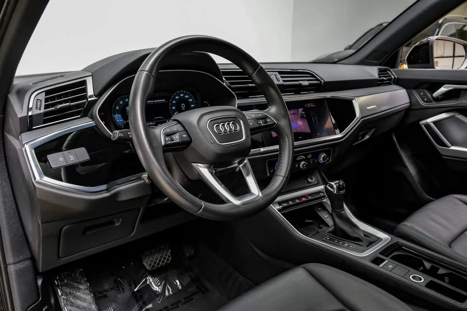 2020 Audi F3 Q3 - Image 3 of 19