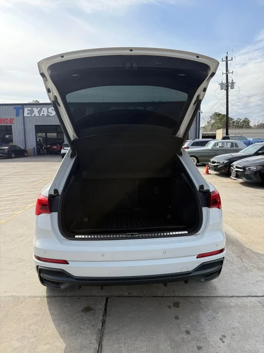 2020 Audi F3 Q3 - Image 11 of 18