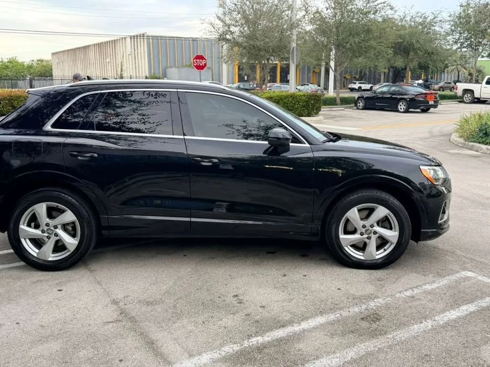 2020 Audi F3 Q3 - Image 2 of 9