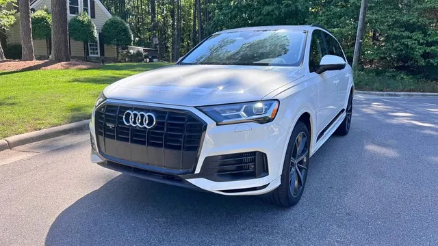 2020 Audi Q7 Premium Plus