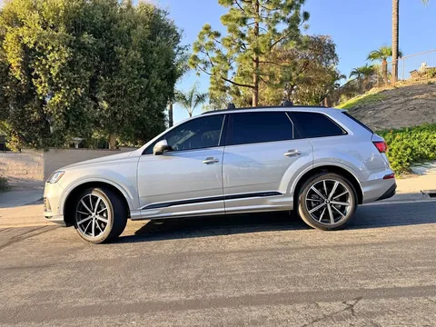 2020 Audi Q7 55 TFSI Premium Plus