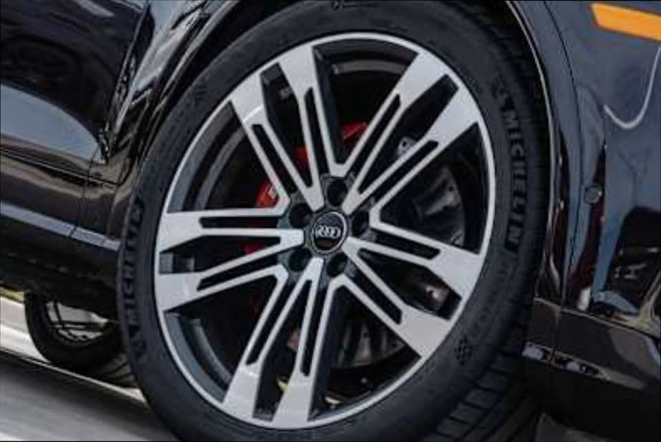 2020 Audi FY SQ5 - Image 7 of 14