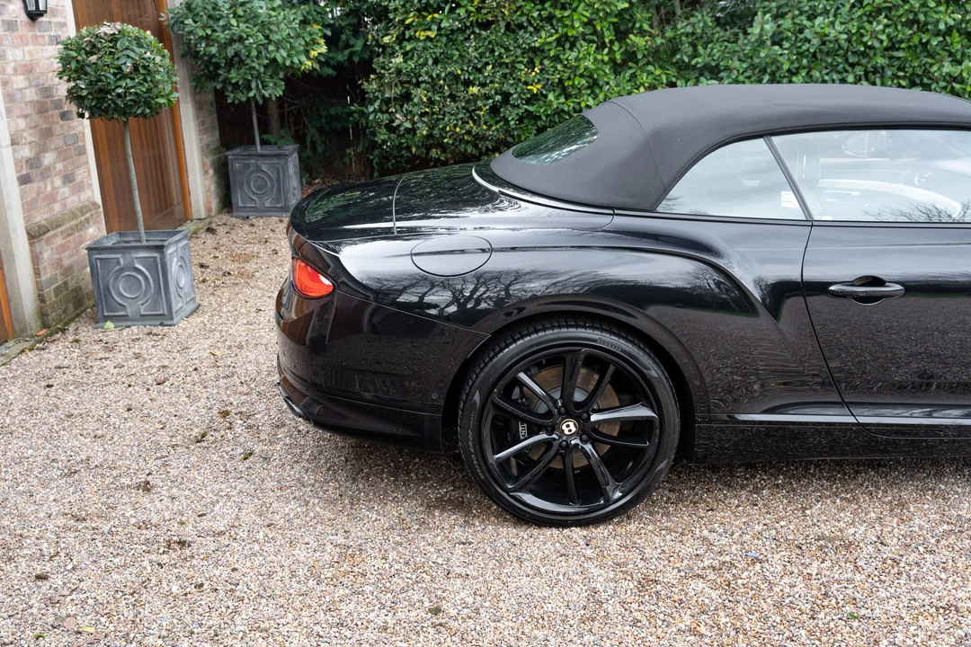 2020 Bentley Continental GTC - Image 25 of 31