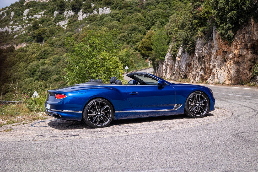 2020 Bentley Continental GTC - Image 11 of 31