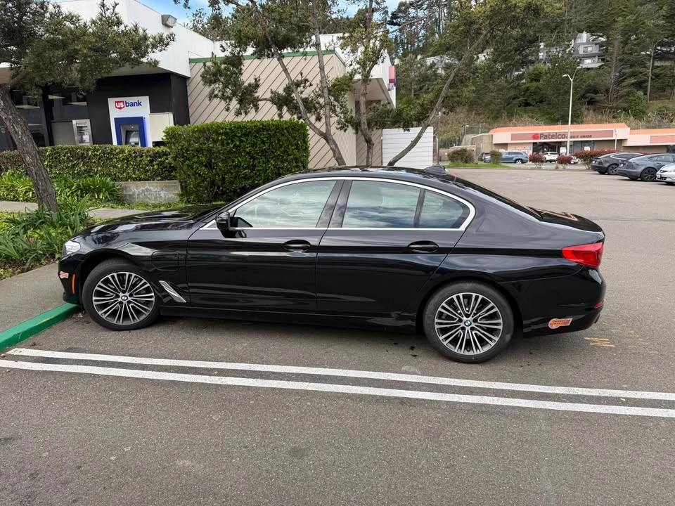 2020 BMW 5 Series - Image 3 of 11