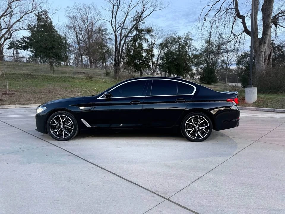 2020 BMW 5 Series - Image 2 of 17