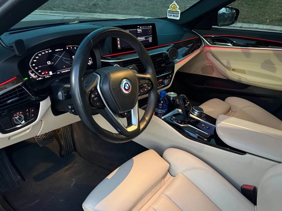 2020 BMW 5 Series - Image 15 of 17