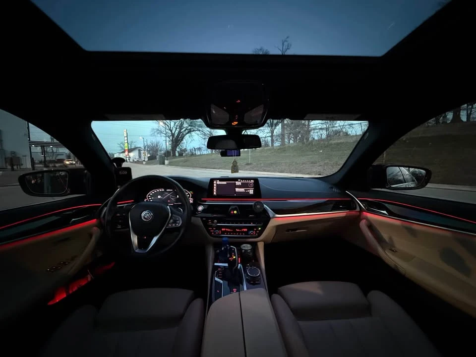 2020 BMW 5 Series - Image 10 of 17
