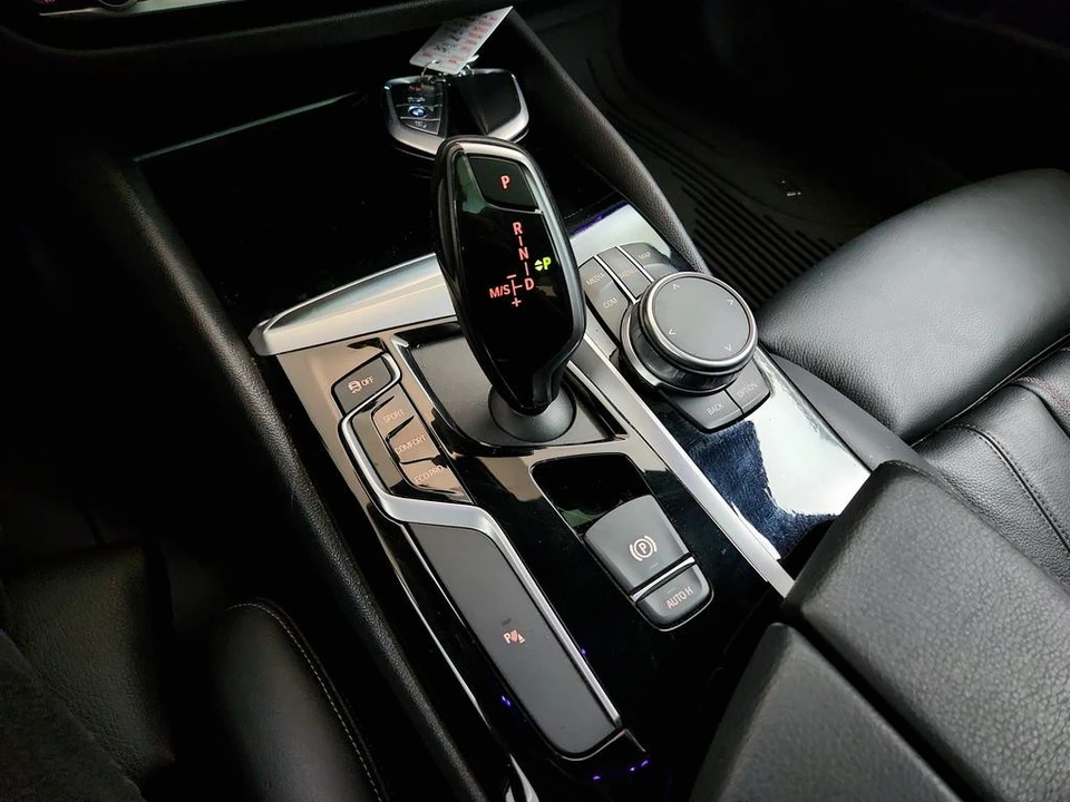 2020 BMW G30 5 Series Sedan - Image 19 of 31