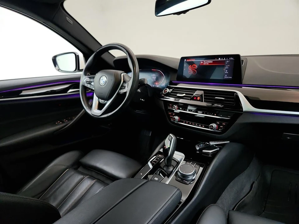 2020 BMW G30 5 Series Sedan - Image 27 of 31