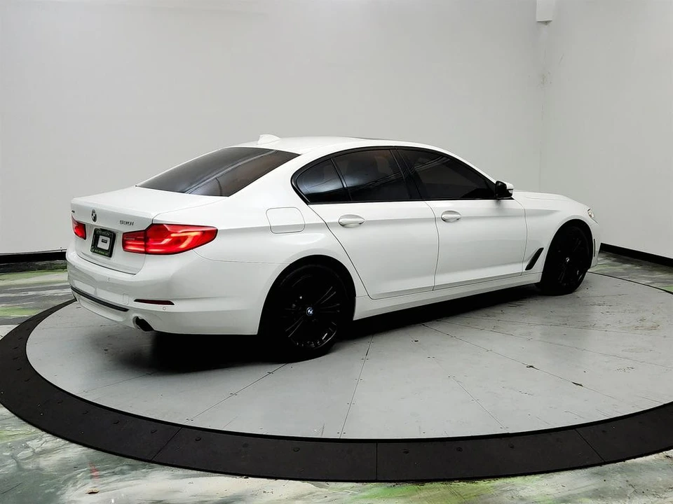 2020 BMW G30 5 Series Sedan - Image 5 of 31