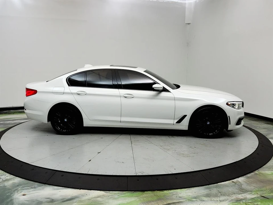 2020 BMW G30 5 Series Sedan - Image 4 of 31