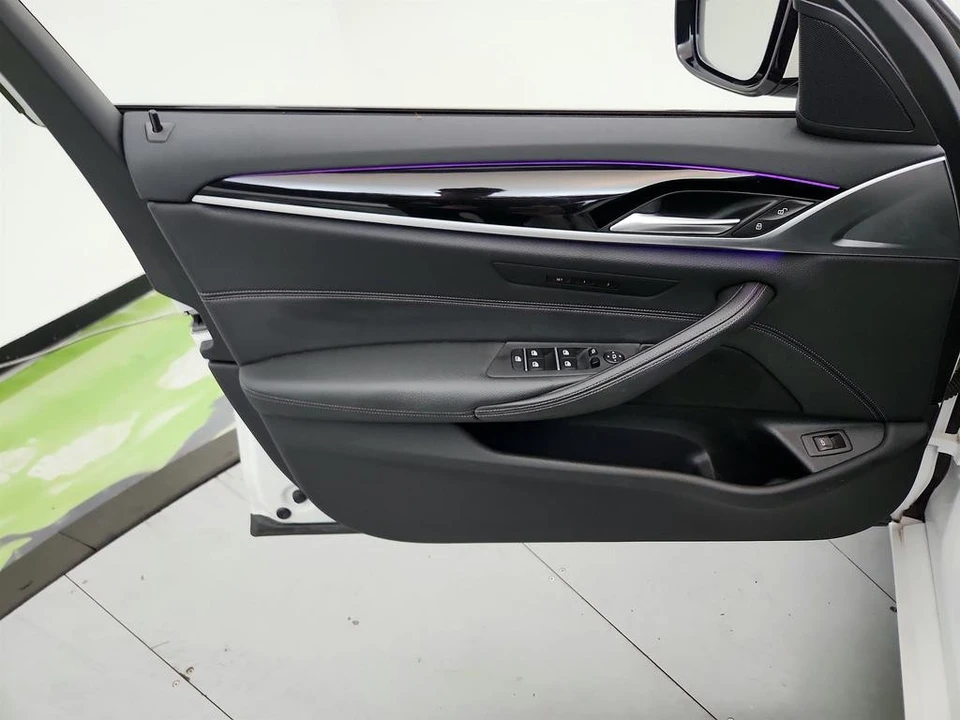 2020 BMW G30 5 Series Sedan - Image 24 of 31