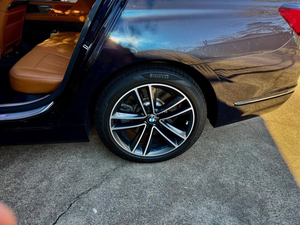 2020 BMW G11/G12 750i & M760i Sedan - Image 25 of 31
