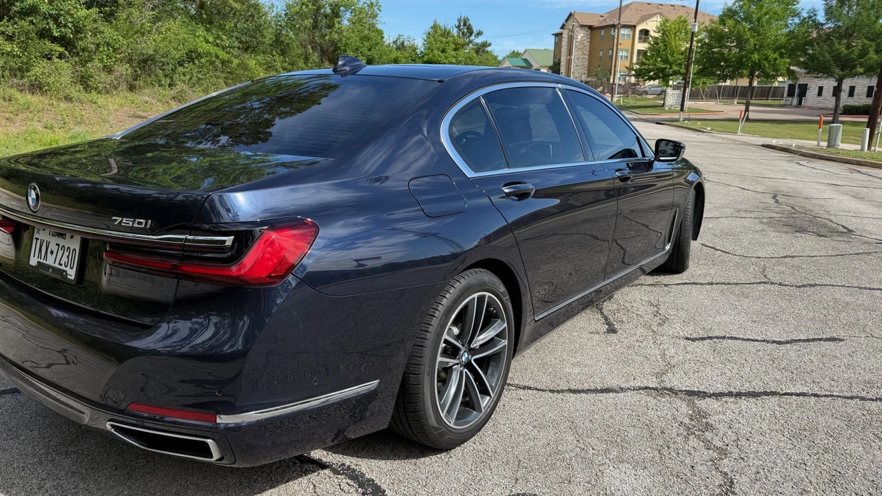 2020 BMW G11/G12 750i & M760i Sedan - Image 13 of 31