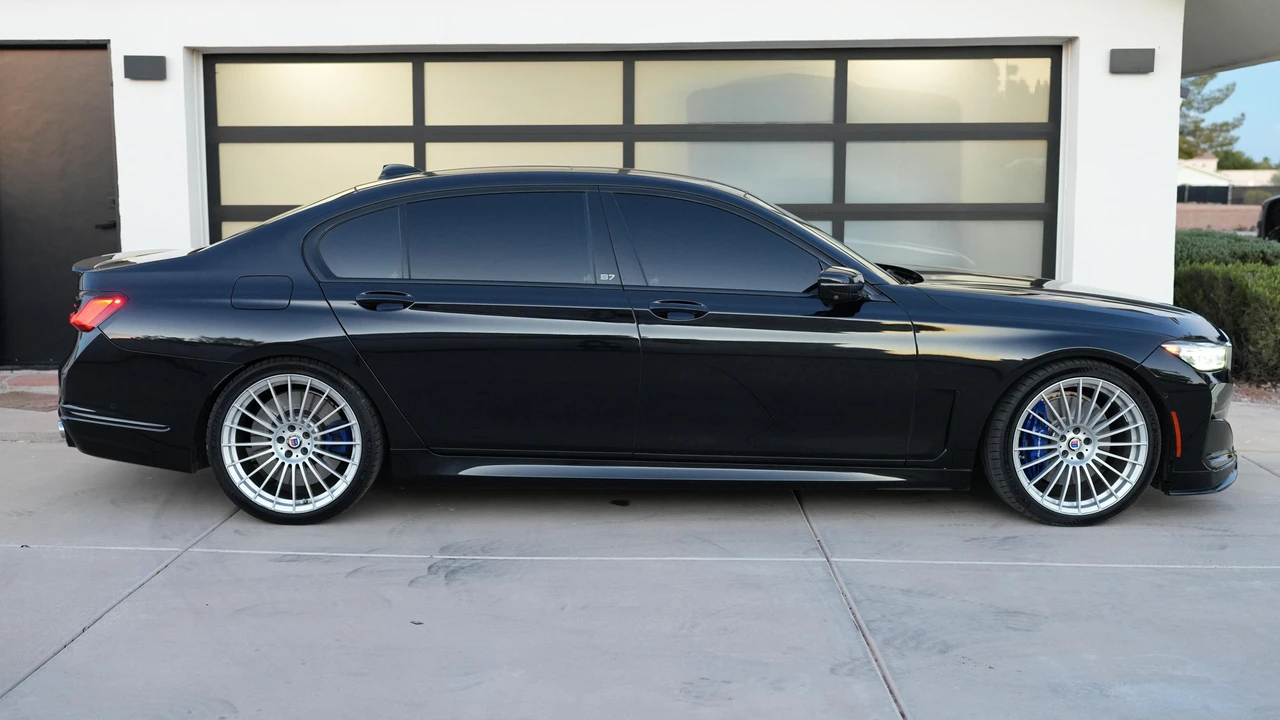 2020 BMW Alpina B7 - Image 12 of 31
