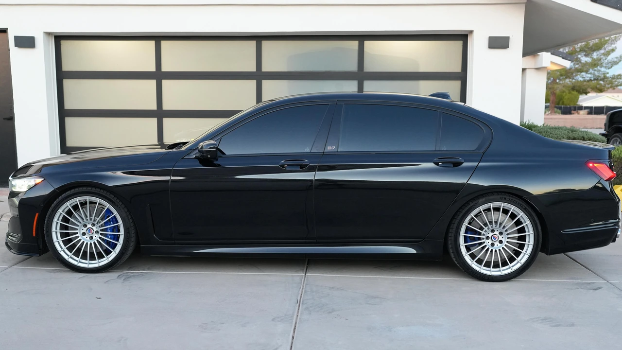 2020 BMW Alpina B7 - Image 9 of 31