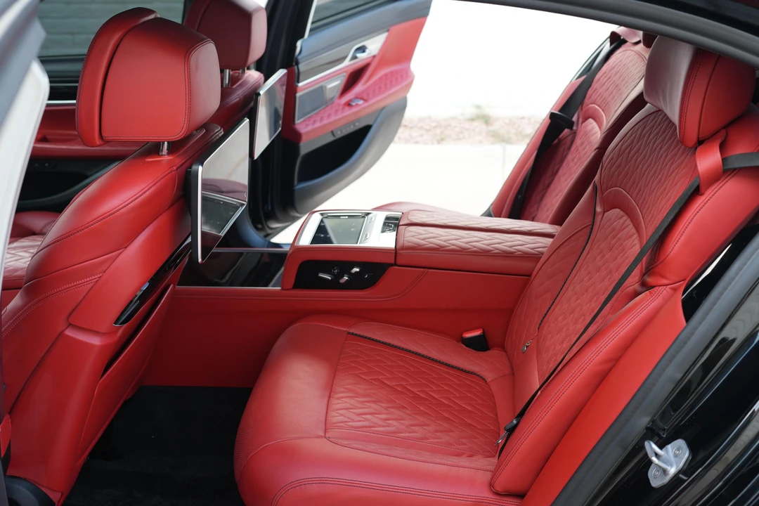 2020 BMW Alpina B7 - Image 27 of 31
