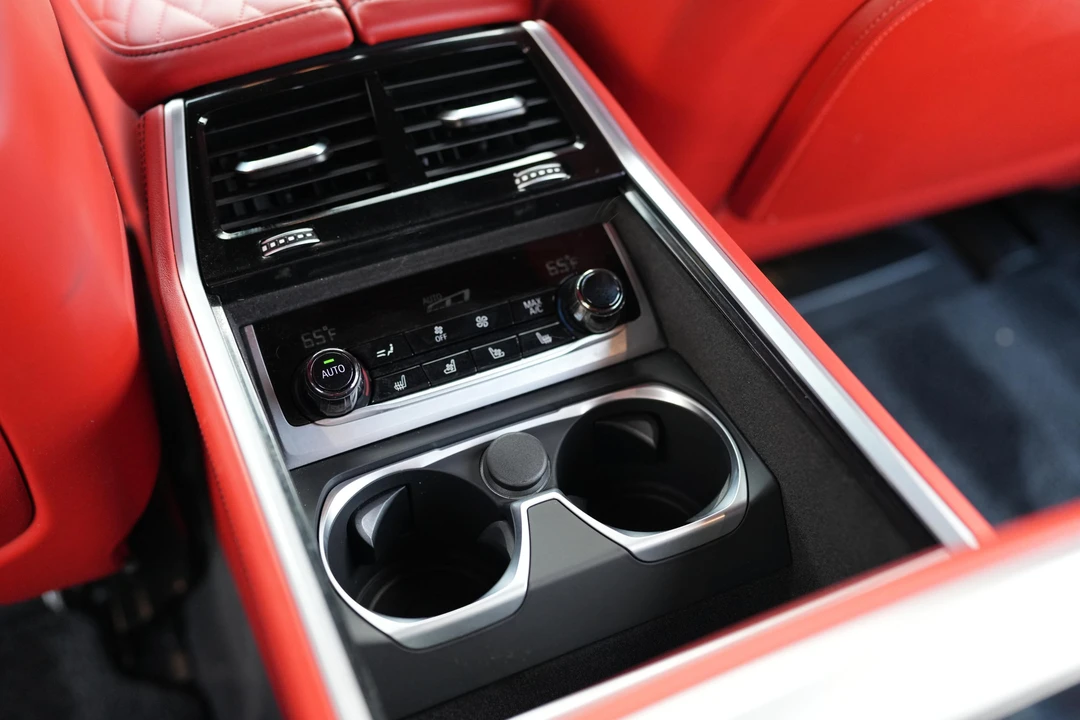 2020 BMW Alpina B7 - Image 30 of 31