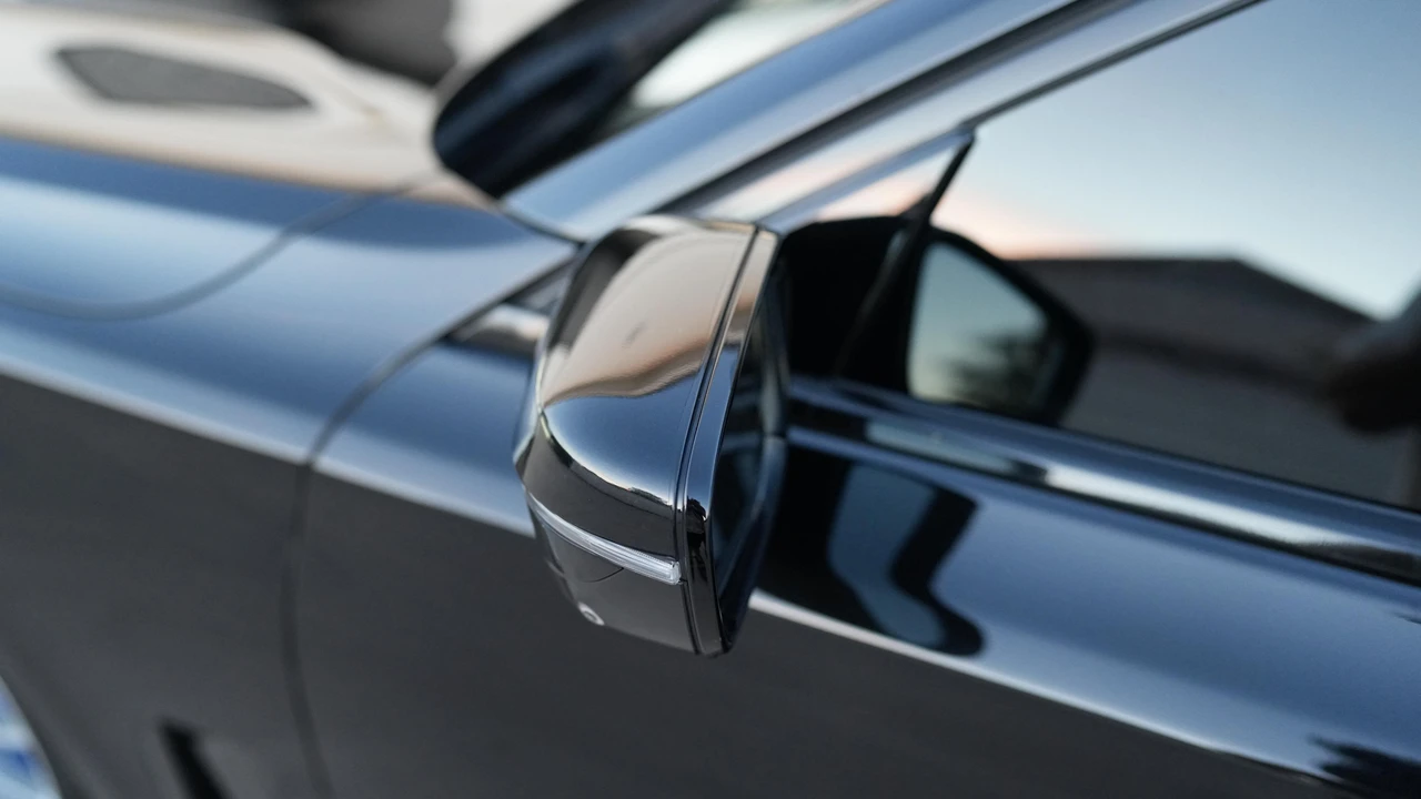 2020 BMW Alpina B7 - Image 15 of 31