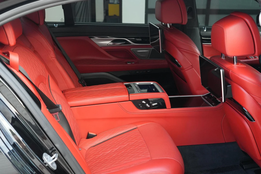 2020 BMW Alpina B7 - Image 24 of 31