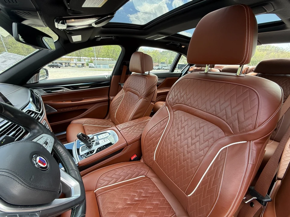 2020 BMW Alpina B7 - Image 17 of 21