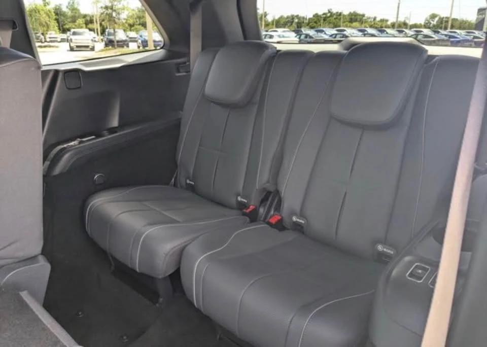 2020 BMW X7 - Image 9 of 14